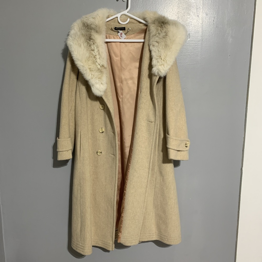 Vintage Brittany Origionals Women's Beige Wool Fur Lined Coat - Large‎